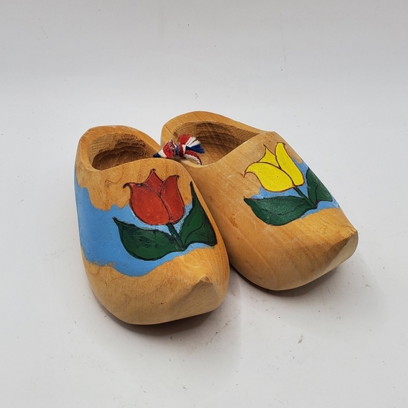 Vintage 1994 Dutch Wooden Shoes Mini Clogs Holland Carved Hand Painted Tulip 5" - Picture 2 of 10